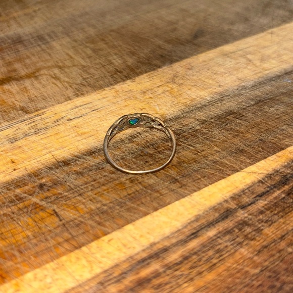 925 Sterling Silver Celtic Trinity Heart Ring - Picture 2 of 3